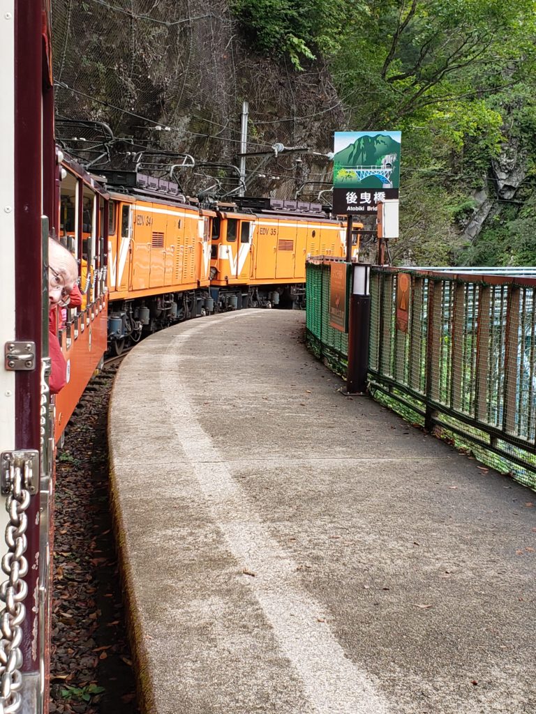 トロッコ電車