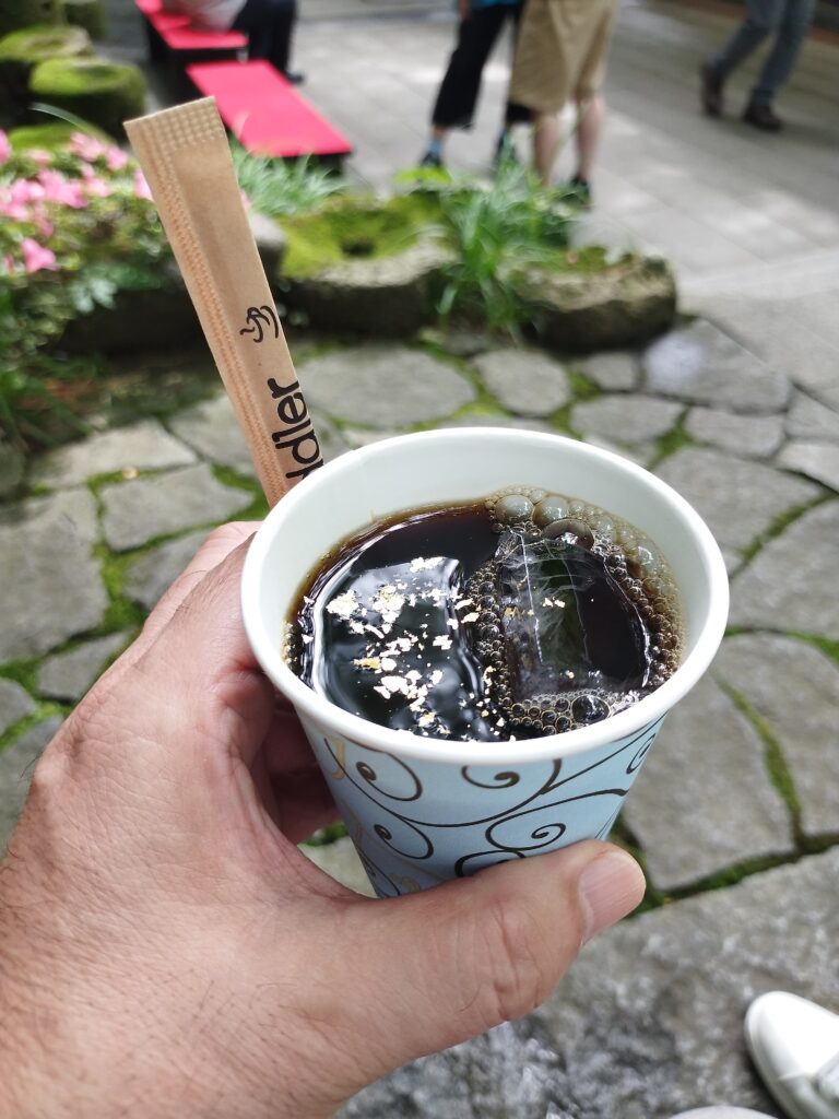 金箔入りコーヒー